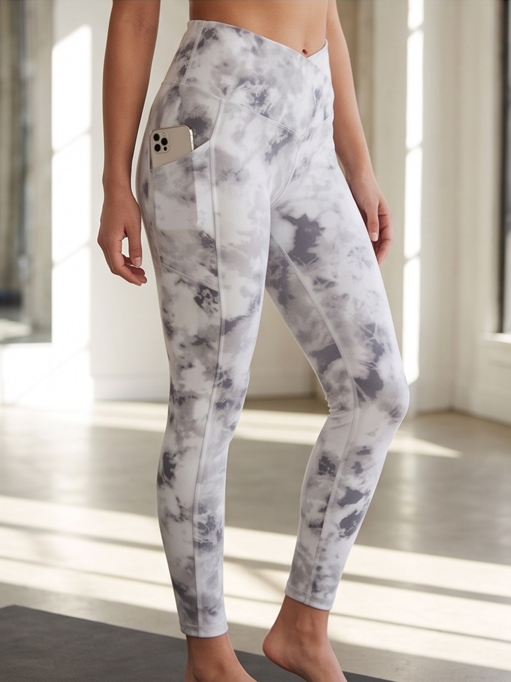 High-Rise Tie-Dye Active Leggings - Gray/White